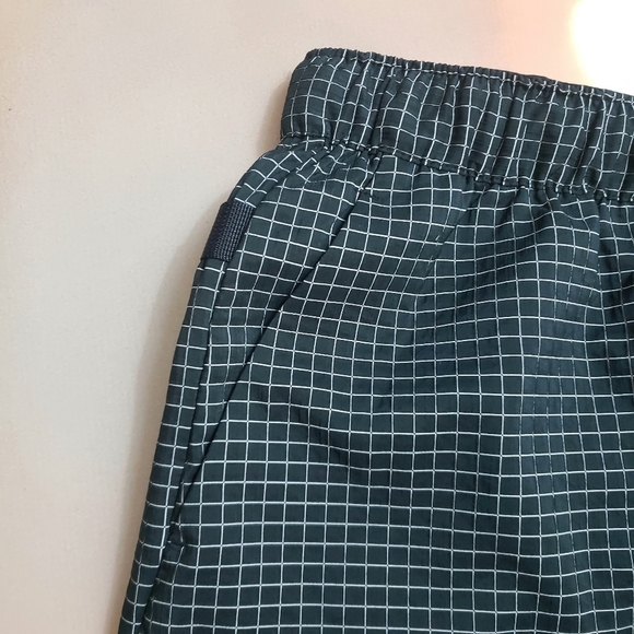 Nike | Sportswear Tech Pack Shorts | Small - Picture 7 of 12